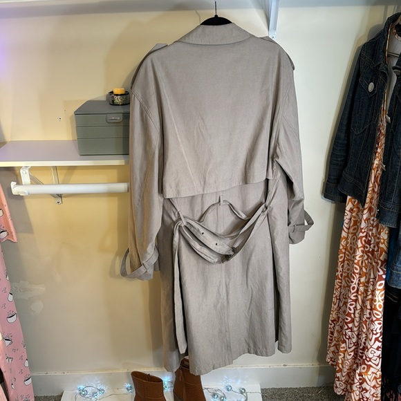 PTP 24 inches length 45 inches like a light sand color men’s size 40 short - Picture 11 of 11